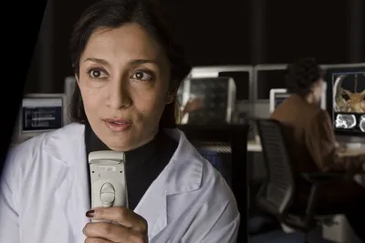 As a professional actor, Surina is passionate about making brands come alive on camera